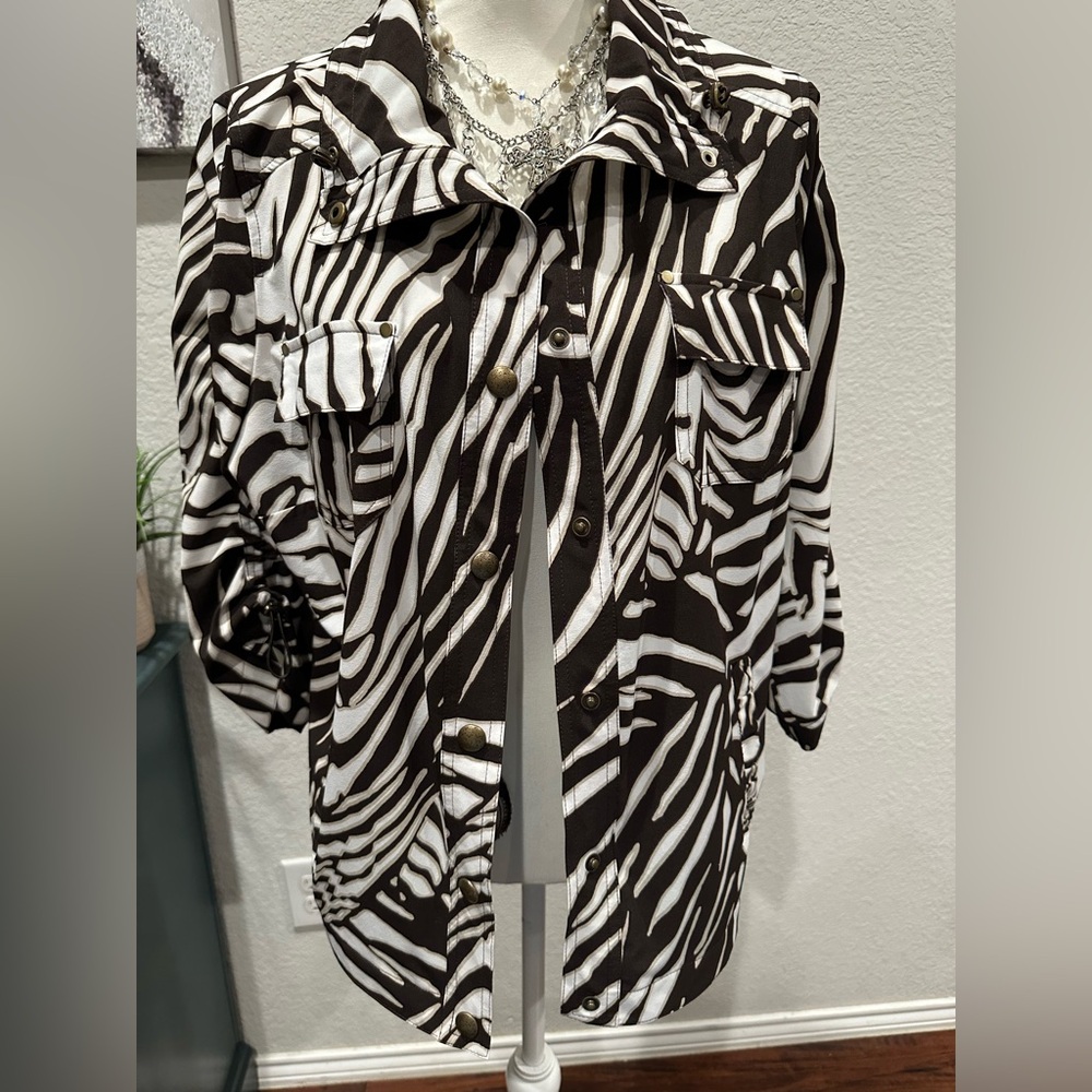 Zenergy by Chicos Zebra Print Button-Up Lightweight Jacket size 2/L
